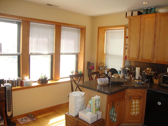 4th image of 1400 N Ashland Ave