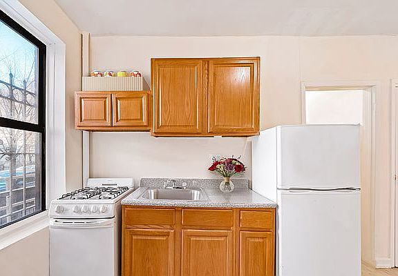 4th image of 243 W 116th St APT 2A