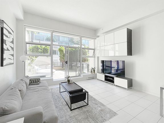 3rd image of 1252 Hornby St #101