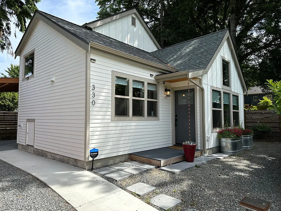 330 NW 95th St
