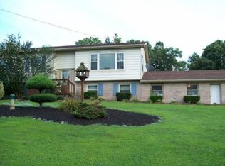 713 Baumgardner Rd, Lancaster, PA 17603