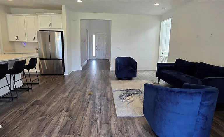 18410 Blue Heron Cir — Photo 28