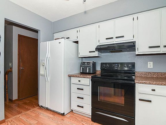 3rd image of 2043 Saint John Dr