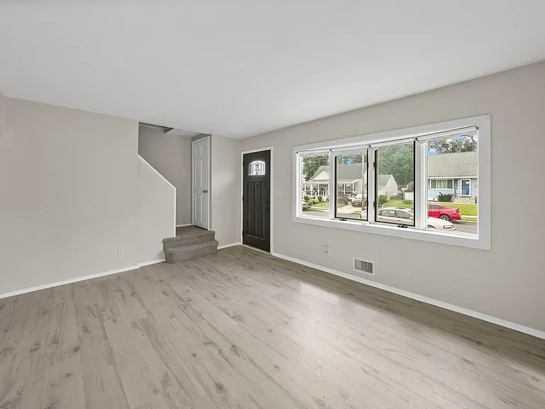 16 Tappan Ave — Photo 8
