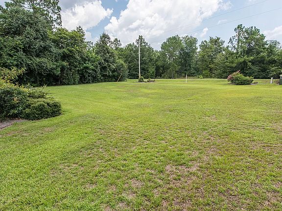 4th image of 1900 Lee Road 61