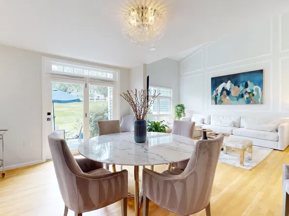 15 Kings Way Unit 11, Waltham, MA 02451