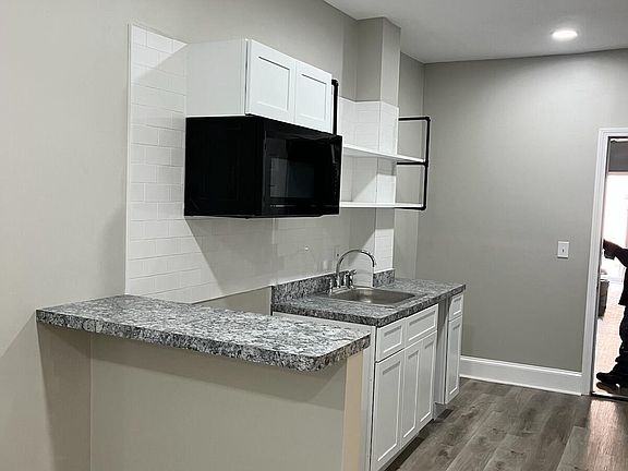 5th image of 151 1st St #1R