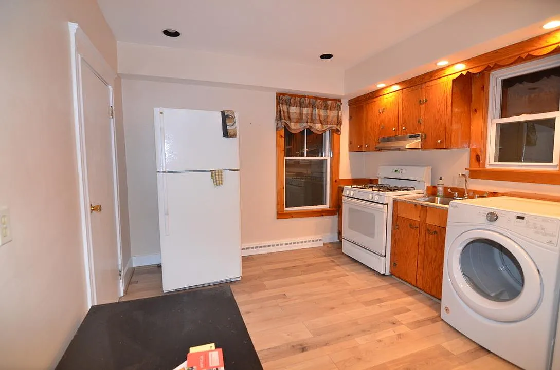 1 bed, 1000 sqft, $2,200 — Photo 2