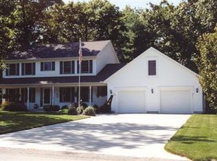 13439 Greenbriar Dr, Grand Haven, MI 49417