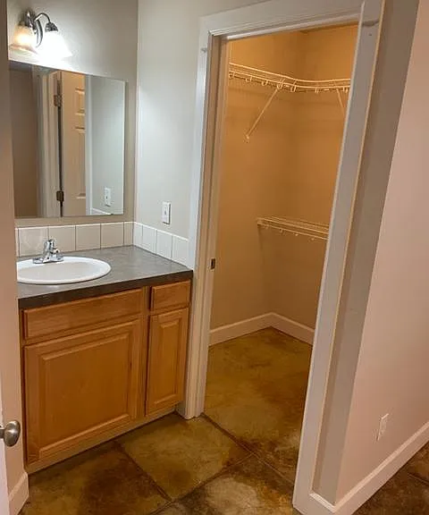 upstair bedroom vanity and closet