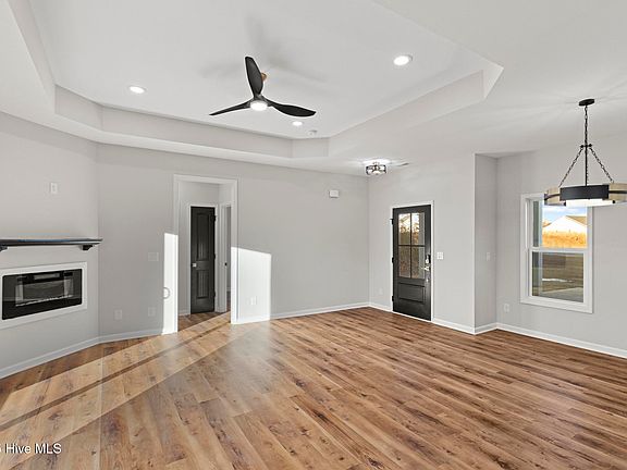 5th image of 297 Haywood Drive