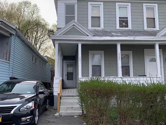 5th image of 643 E Division St