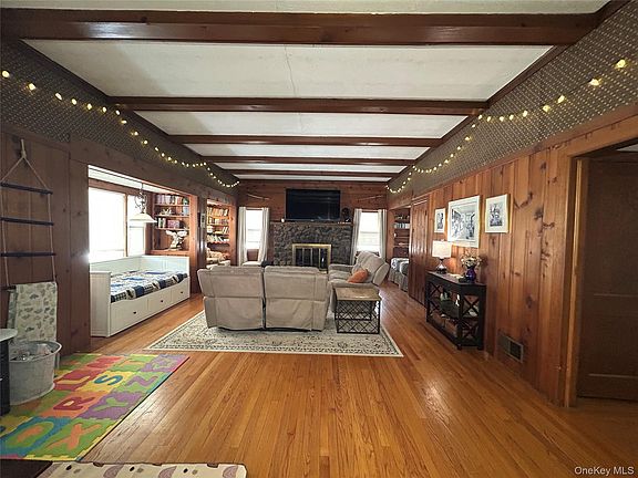 2nd image of 15 Walker Road