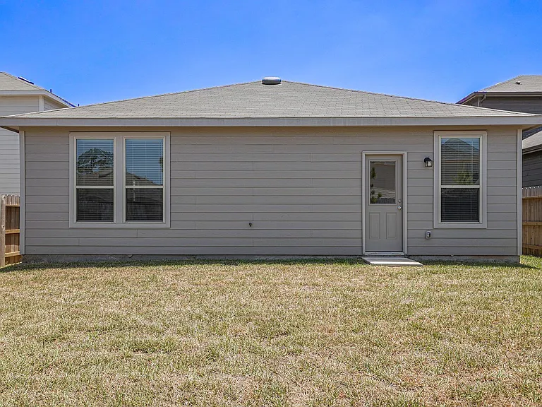 235 Pine Cavern Dr — Photo 12