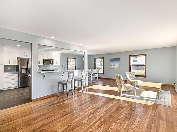 4th image of 17720 Redvere Dr