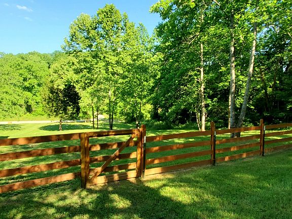 4th image of 2004 McMahan Hollow Rd