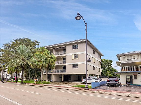 2nd image of 4007 N Ocean Bl #201