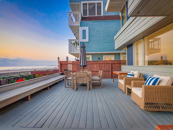 4th image of 3455-57 Ocean Front Walk
