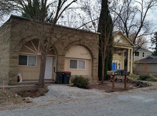 201 W 2nd St, Phoenix, OR 97535