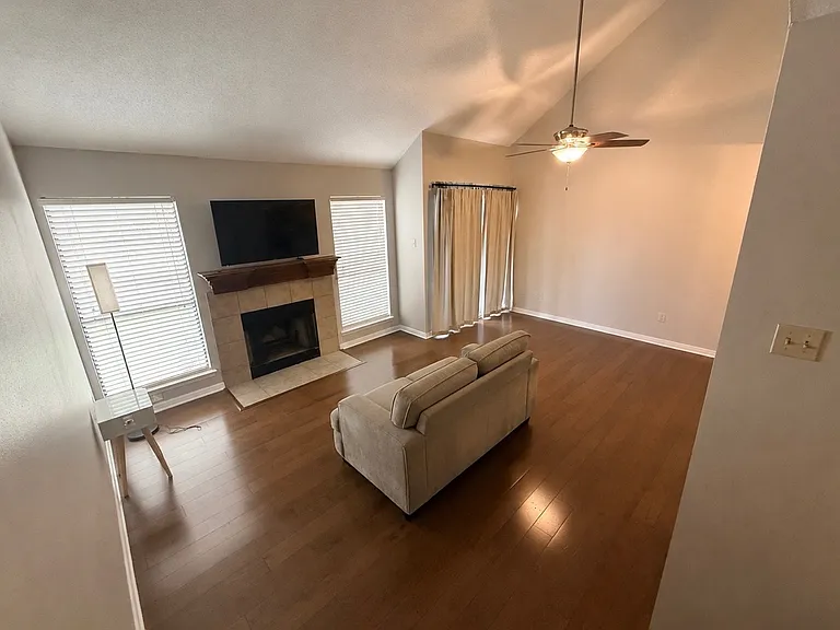 119 Chamale Cv W #119 — Photo 3