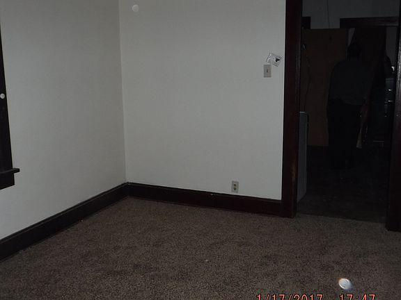 2nd image of 1517 Manitoba Ave