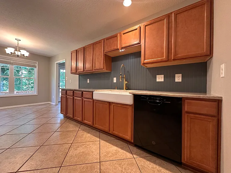 102 Brookhaven Dr — Photo 11
