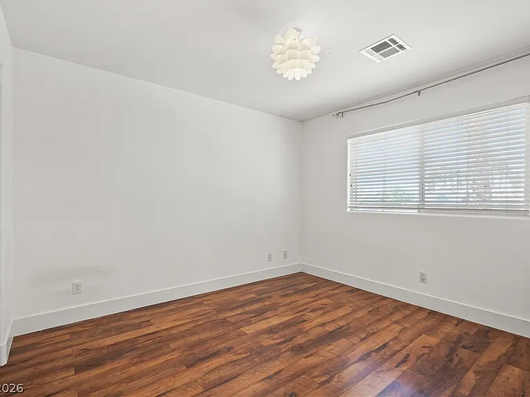 10228 Alessandro Ave — Photo 14