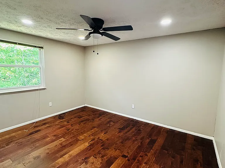 8201 Terra Grande Ave — Photo 10