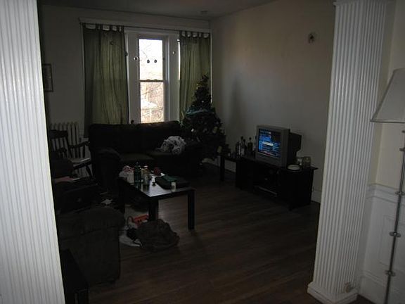5th image of 66 Egmont St #7L