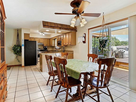 The kitchen is always the heart of the home....and this home is no exception!  The spacious eat-in k