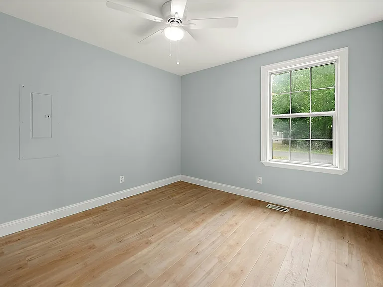 39 Nottingham Ln — Photo 18