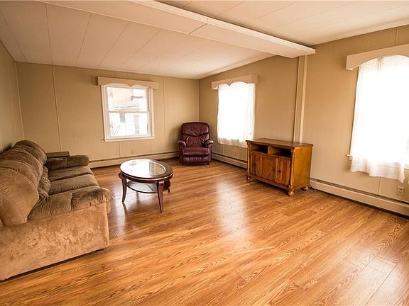 2nd image of 40 Troy St