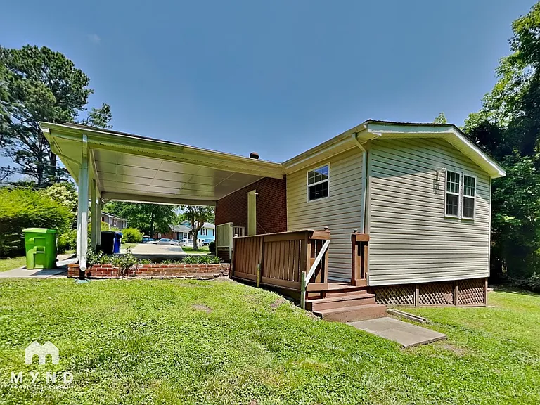 2901 Newark Dr — Photo 19