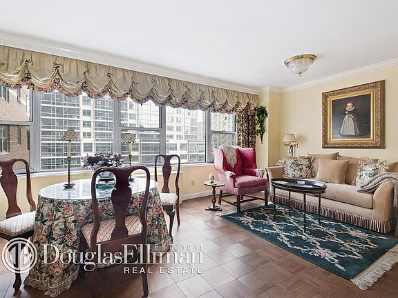 3rd image of 360 E 72nd St APT A1600