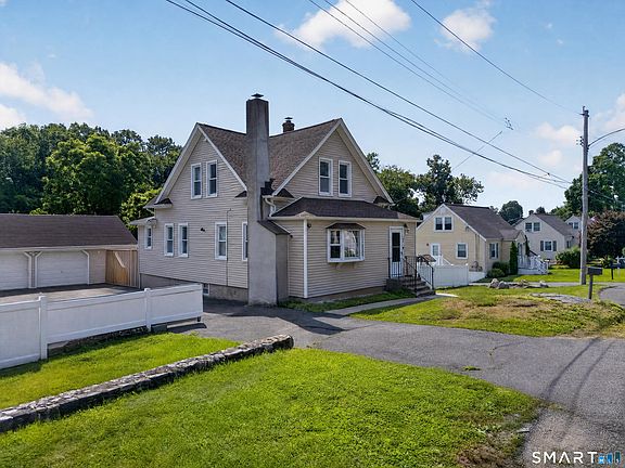 3rd image of 34 Lansing Avenue