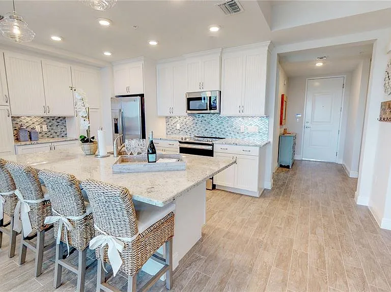387 Aruba Cir #103 — Photo 14