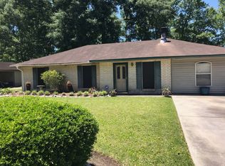 1917 S Ringer Ave, Gonzales, LA 70737