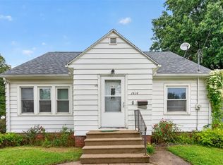 2626 Maple St, Des Moines, IA 50317