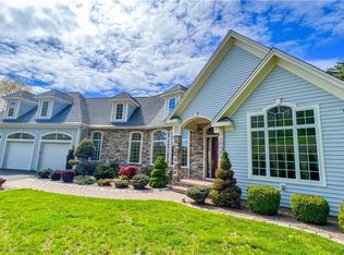 20 Pilgrim Path, Farmington, CT 06032