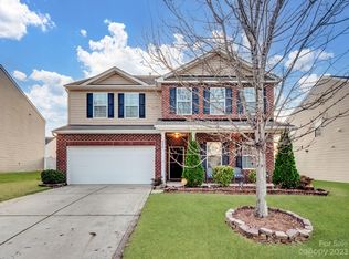 8823 Gray Willow Rd, Charlotte, NC 28227