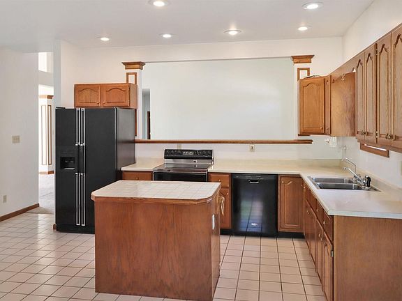 5th image of 2803 E Oakbrook Ct