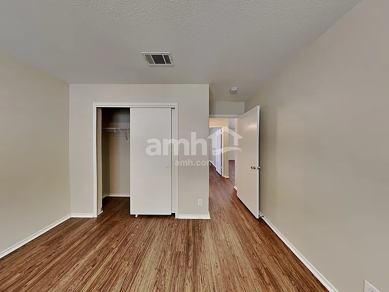 1419 Diamond Blf — Photo 13