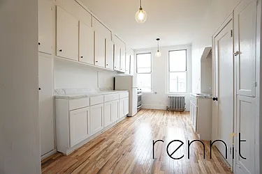 Rented by Rennit Inc.