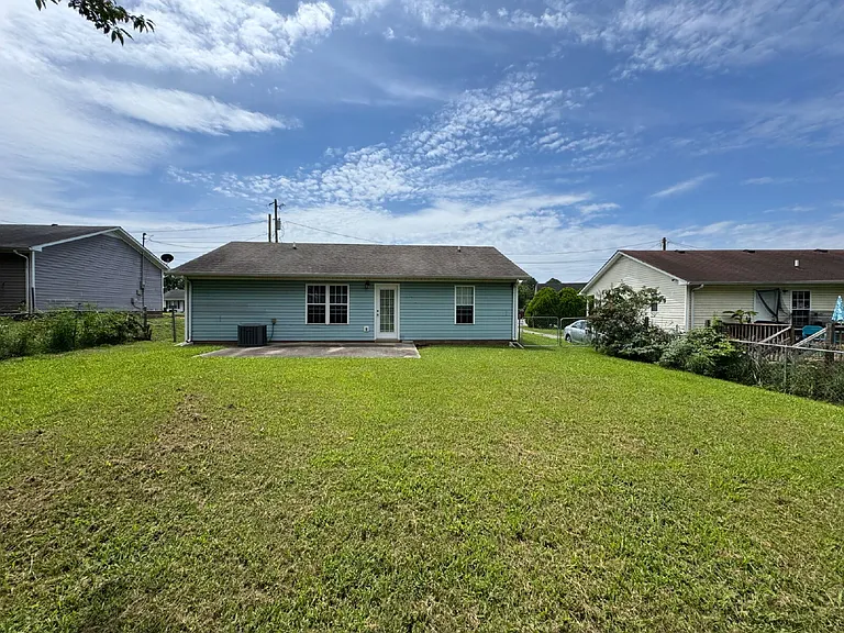 415 Eddy St — Photo 15