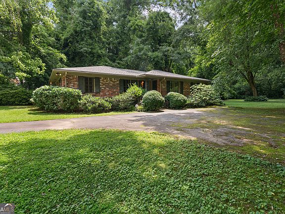 2nd image of 129 Parkside Cir #3