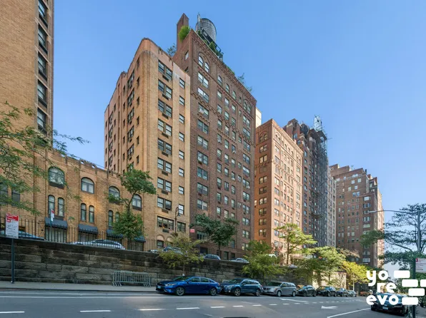 10 Mitchell Place image 8 of 8