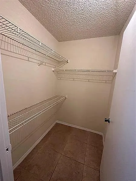 1 bed, 738 sqft, $1,400 — Photo 2