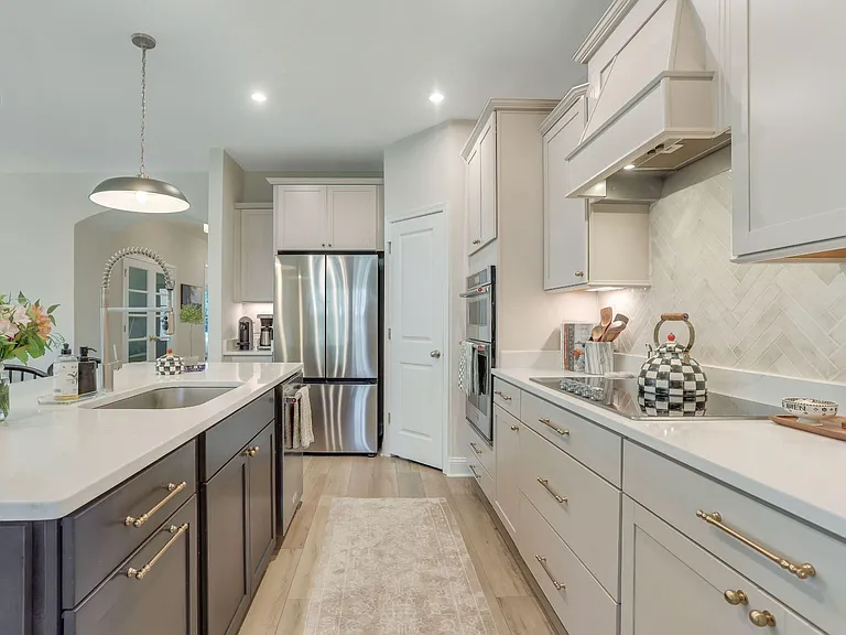 72 McRorrie Dr — Photo 11