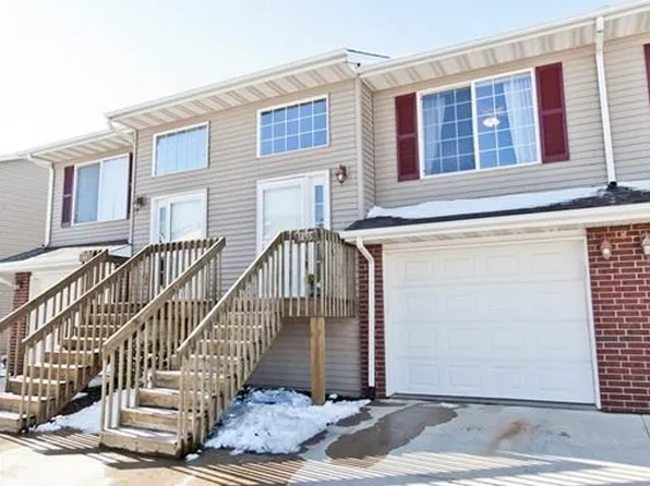 1455 Hayden Ln, North Liberty, IA 52317