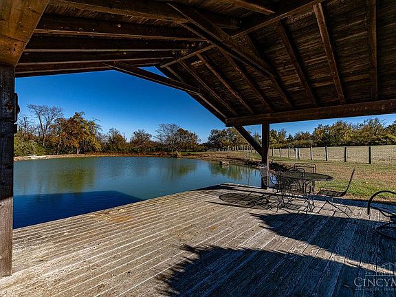 3rd image of 464 Gates Rd